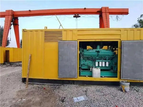 平谷冬季低温环境下，500KW发电机组应该选择什么类型的启动电瓶？